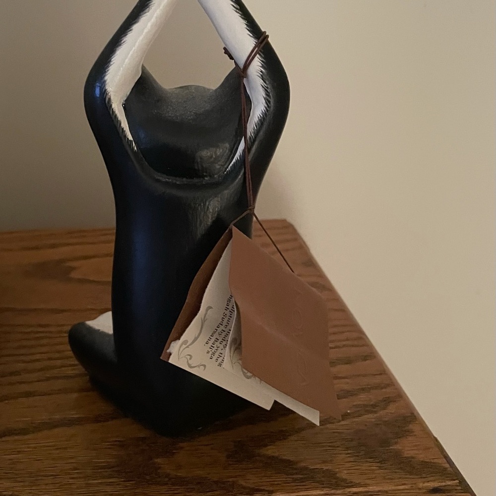 Tuxedo cat yoga figure 9” x5”tall NWTS - Picture 2 of 8